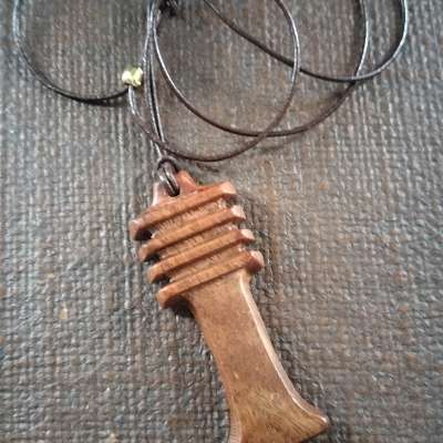 Djed Pillar, wooden pendant